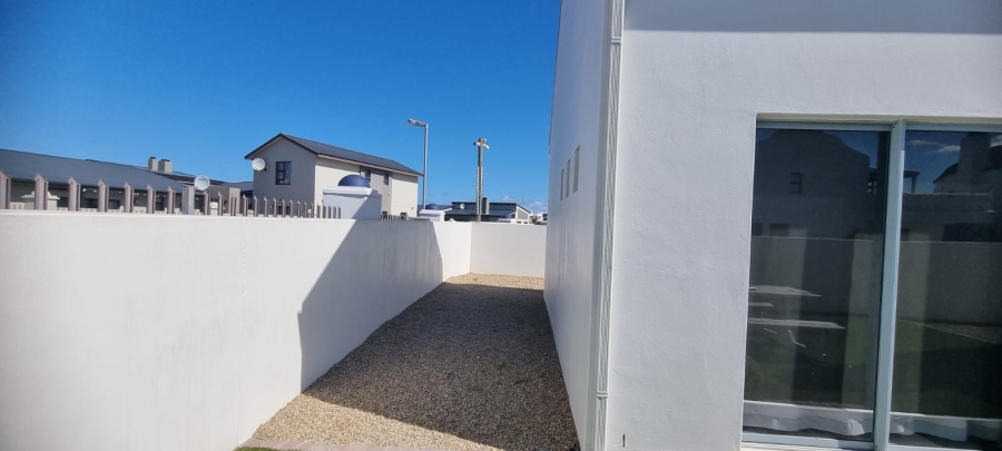 2 Bedroom Property for Sale in Blue Lagoon Western Cape